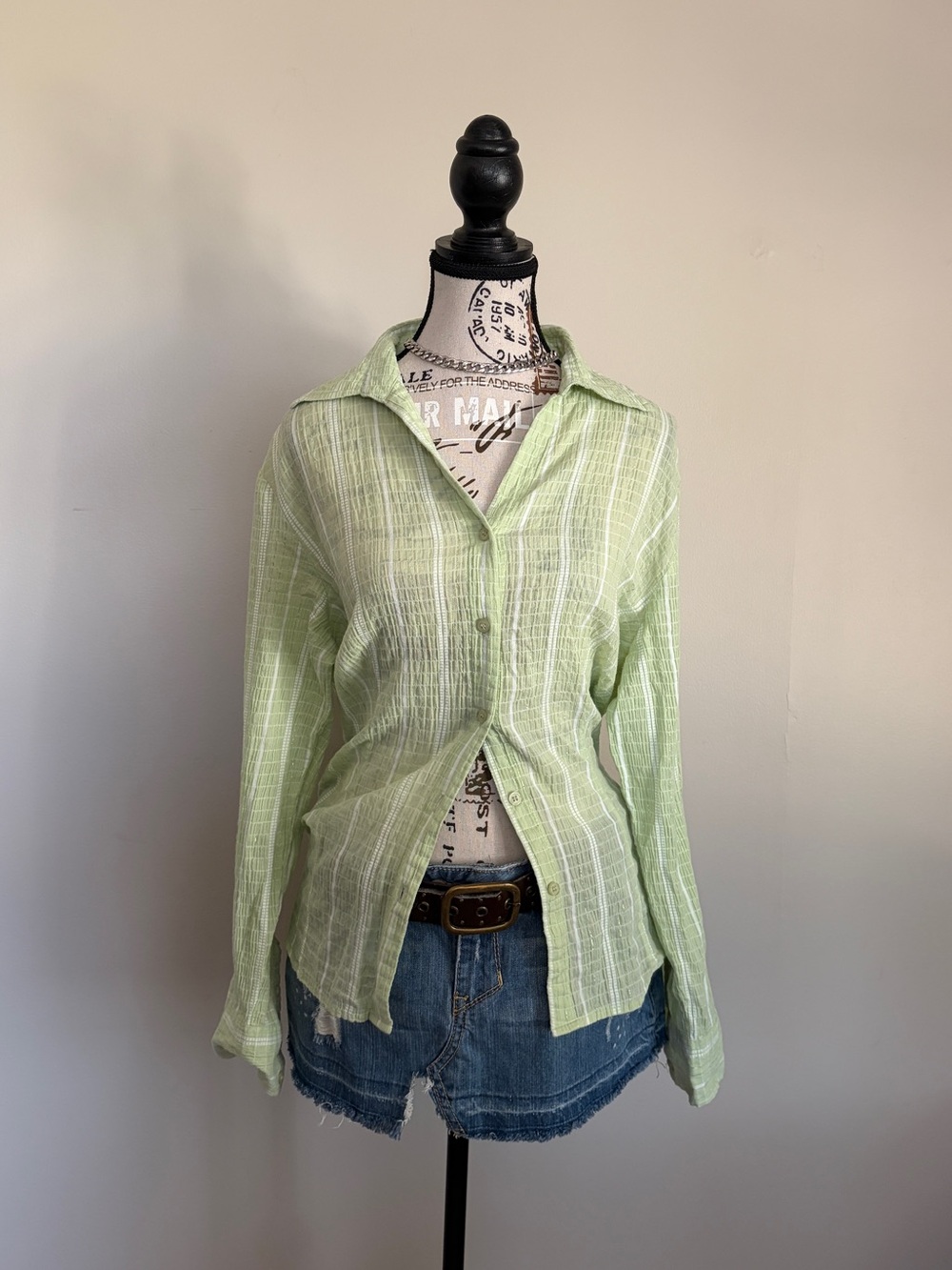 Vintage tabi oversized light green button down top Y2K model off duty